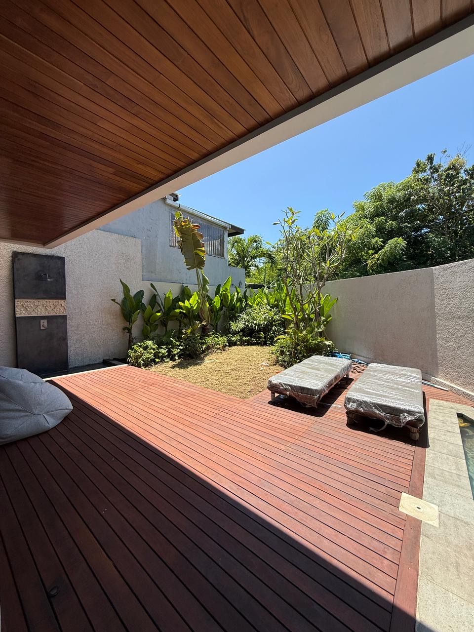 4 Bedroom Villa in Central Canggu — view 2
