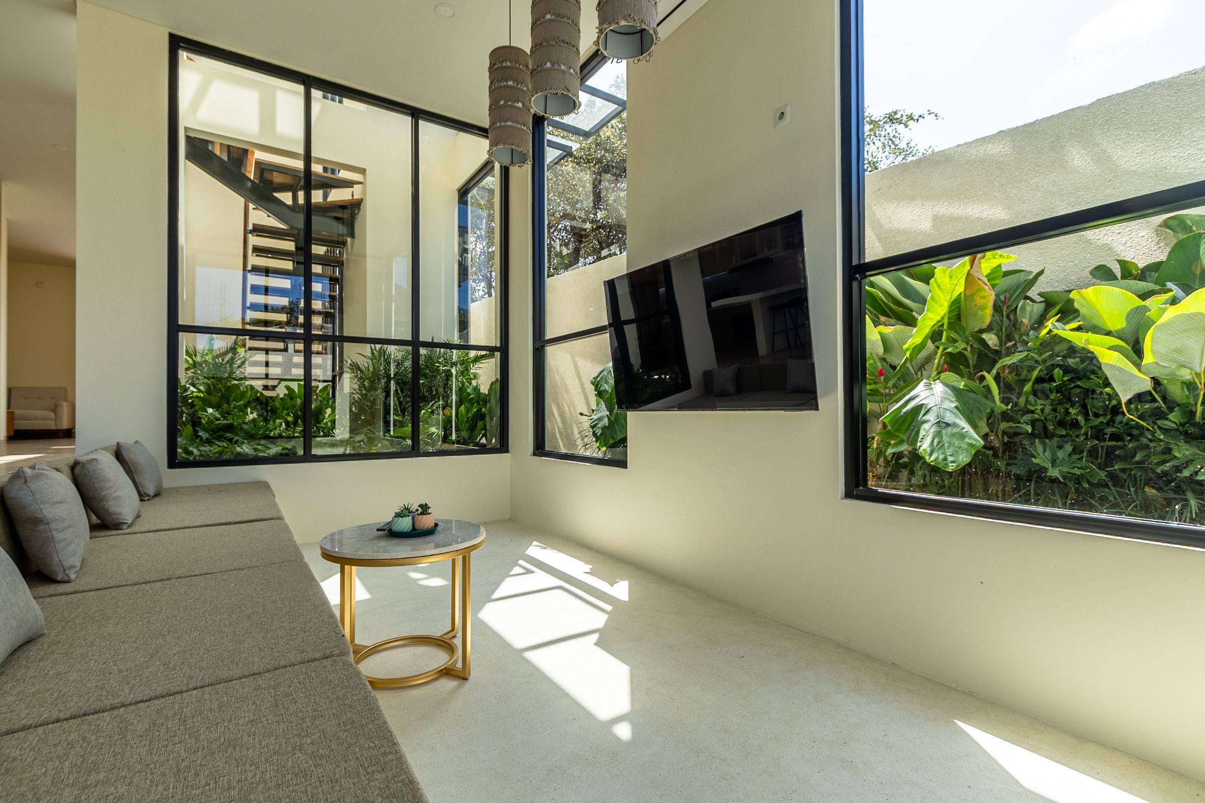 Modern Contemporary 3-Bedroom Villa in Bali | Private Pool & Open-Plan Living — view 2