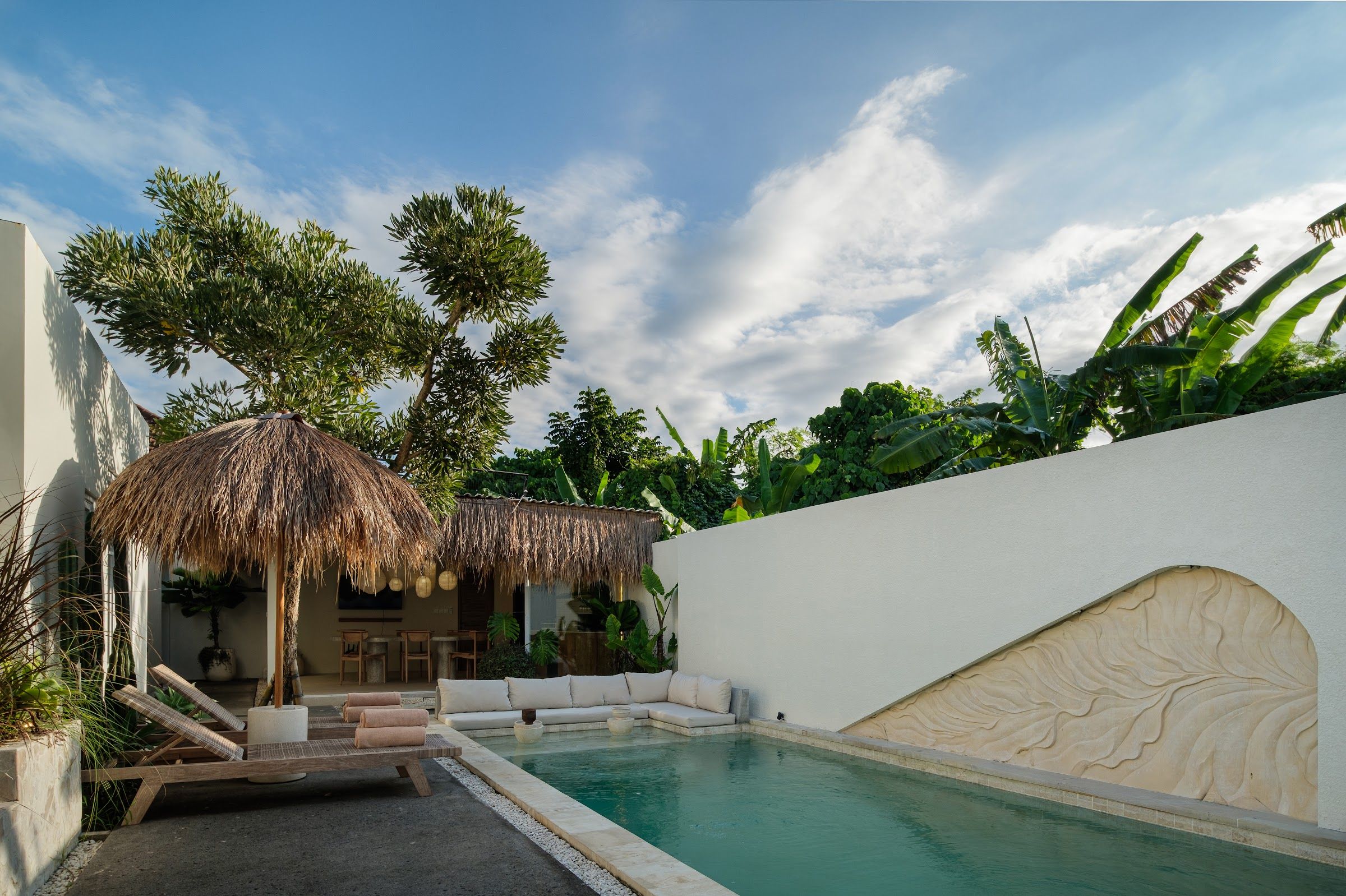 Stunning 3-Bedroom Villa with Private Pool in Uluwatu Area — view 2